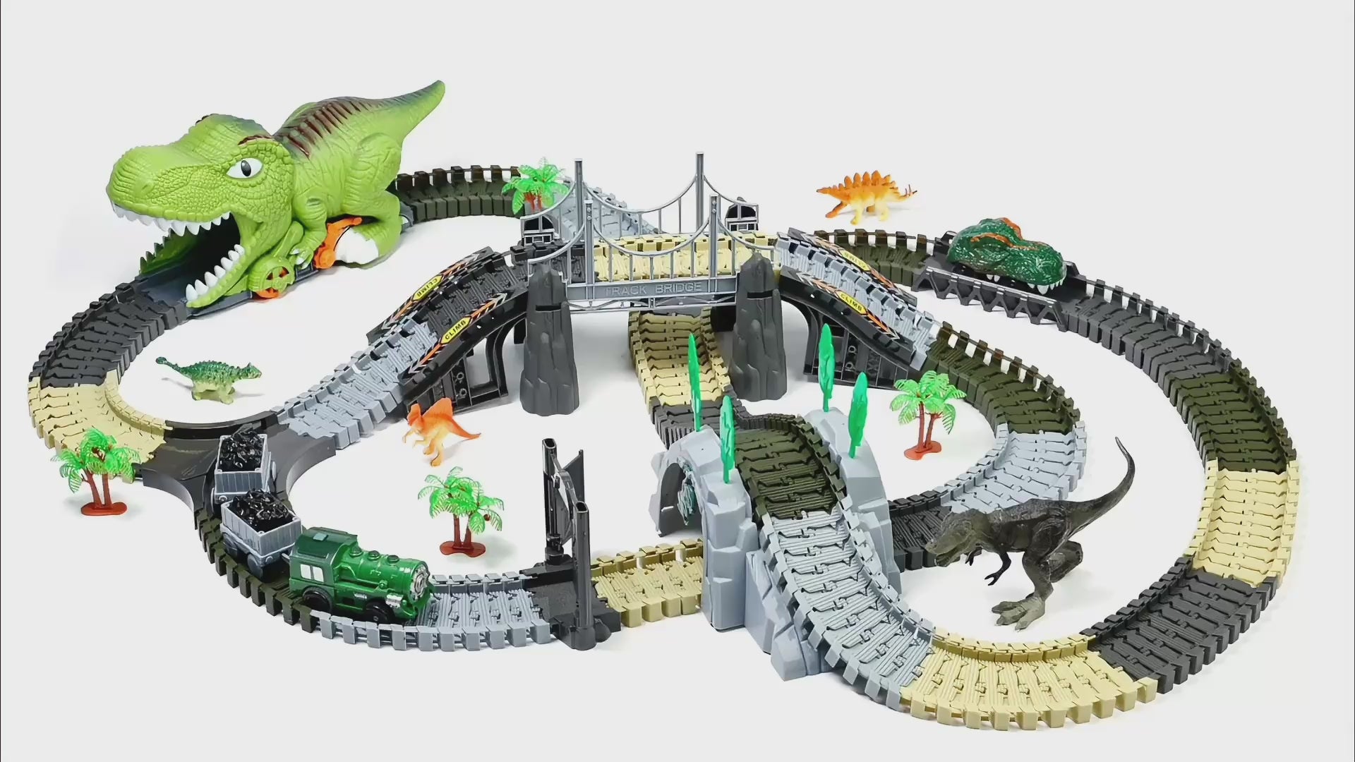 Manually-splicing-Dinosaur-toys-race-track